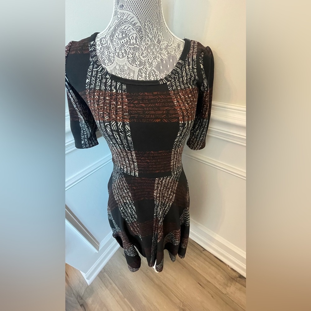 LulaRoe Nicole Black Print Dress Size XXS New with tags